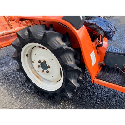 KUBOTA トラクター B1-17