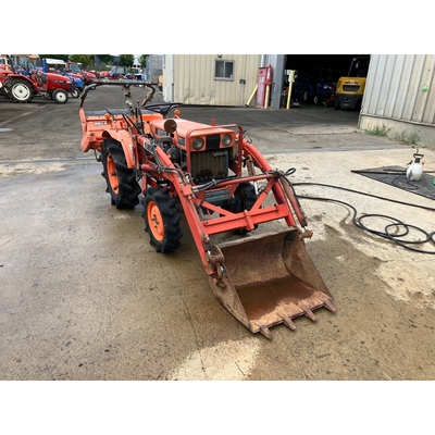 KUBOTA トラクター B7000D