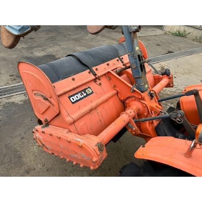 KUBOTA トラクター B7000D