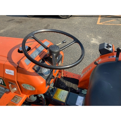 KUBOTA トラクター B1502 