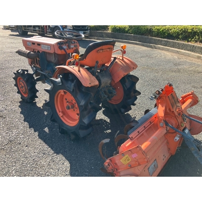KUBOTA トラクター B7001
