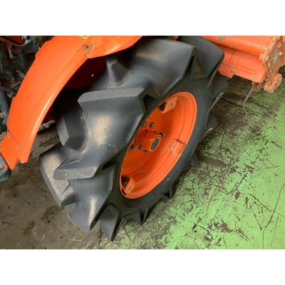 KUBOTA トラクター B7001D