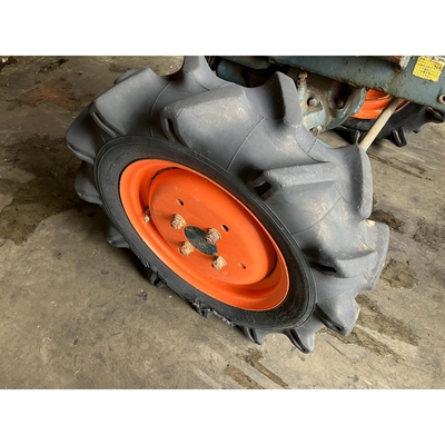 KUBOTA トラクター B7001D