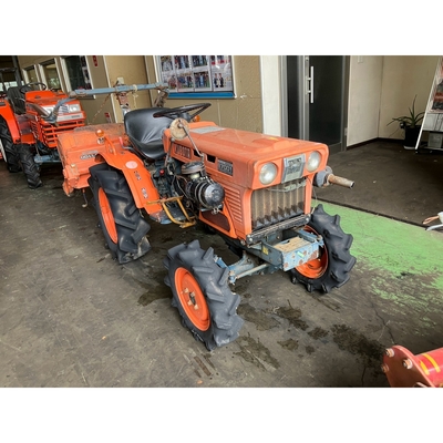 KUBOTA トラクター B7001D