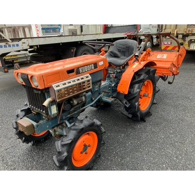 KUBOTA トラクター B7000D