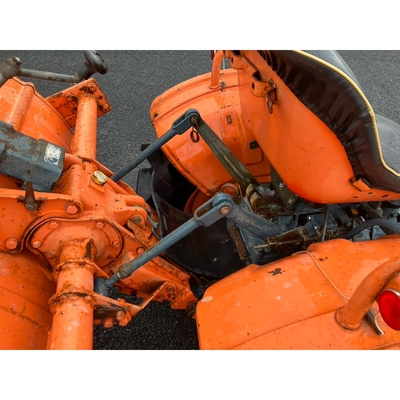 KUBOTA トラクター B7000D
