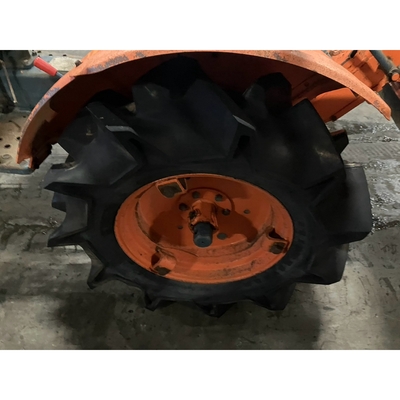 KUBOTA トラクター B7001D