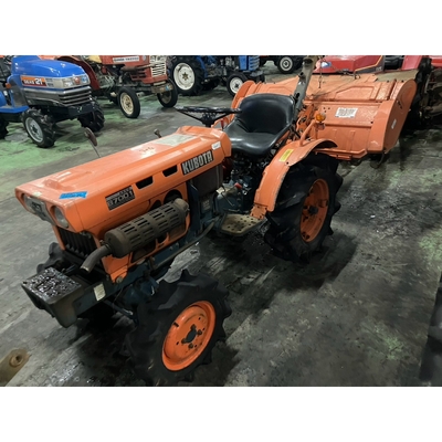 KUBOTA トラクター B7001D