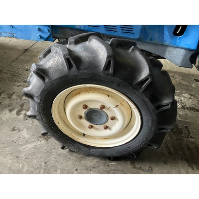ISEKI トラクター TU220F