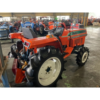 KUBOTA トラクター L1-205D