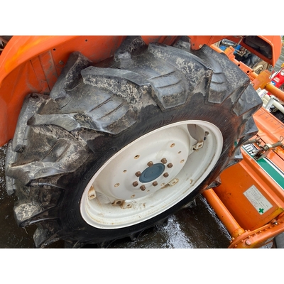 KUBOTA トラクター L1-33D
