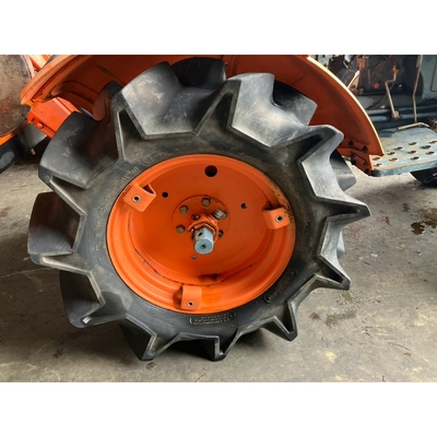 KUBOTA トラクター B7001D