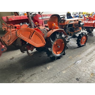 KUBOTA トラクター B7001D
