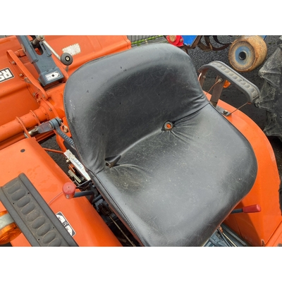 KUBOTA トラクター B1200D