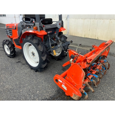 KUBOTA トラクター GB20