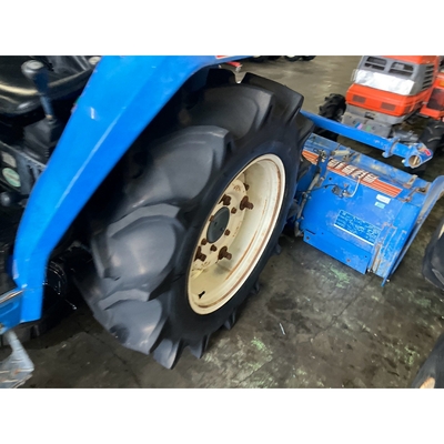 ISEKI トラクター TA287F