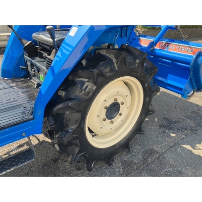 ISEKI トラクター TA210F
