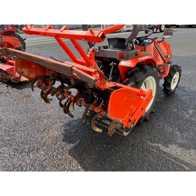 KUBOTA トラクター B52