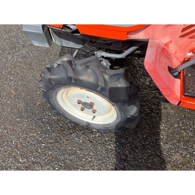KUBOTA トラクター B52