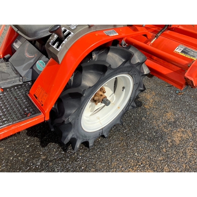 KUBOTA トラクター B52