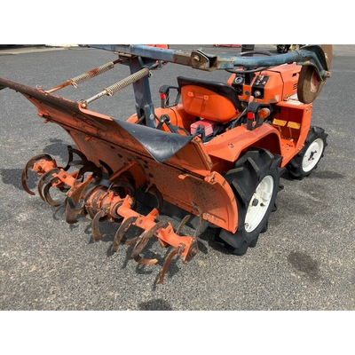 KUBOTA トラクター B1200