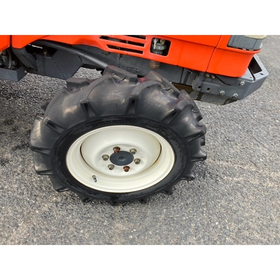 KUBOTA トラクター GT5