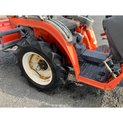 KUBOTA トラクター GB135