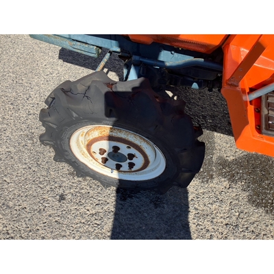 KUBOTA トラクター B1-17
