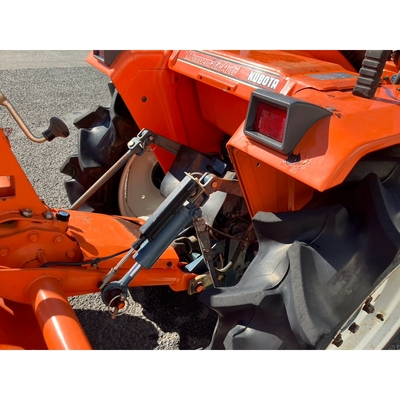KUBOTA トラクター B1-17