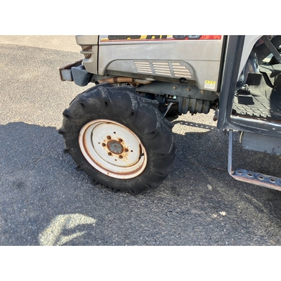 ISEKI トラクター AT33