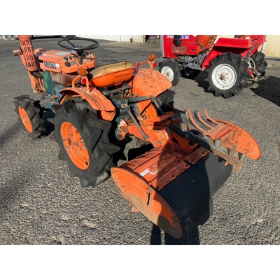 KUBOTA トラクター B7001