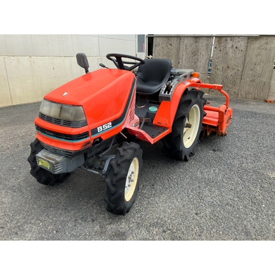 KUBOTA トラクター B52
