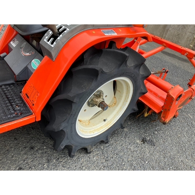 KUBOTA トラクター B52