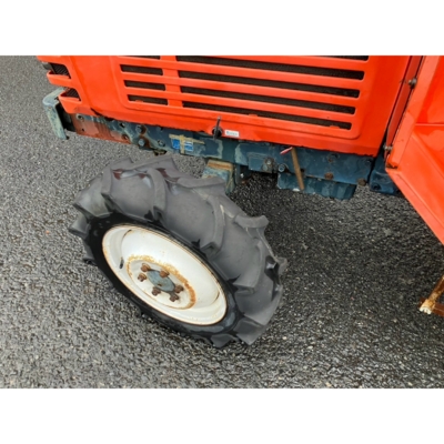 KUBOTA トラクター L1-205D