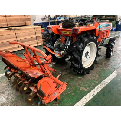 KUBOTA トラクター L1-245