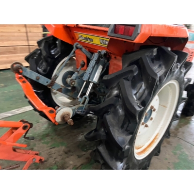 KUBOTA トラクター L1-245