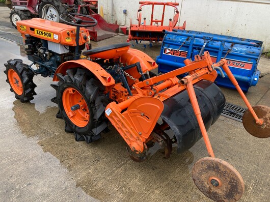 KUBOTA トラクター B6000D