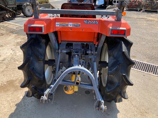 KUBOTA トラクター GT3