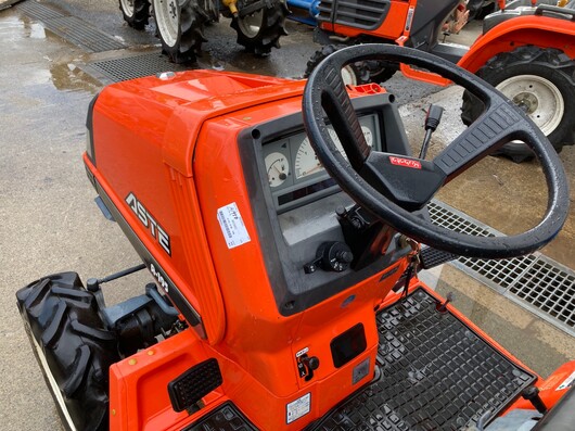 KUBOTA トラクター A195