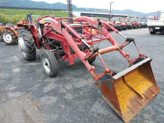 Massey Ferguson トラクター MF240