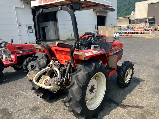 MITSUBISHI トラクター MT246D
