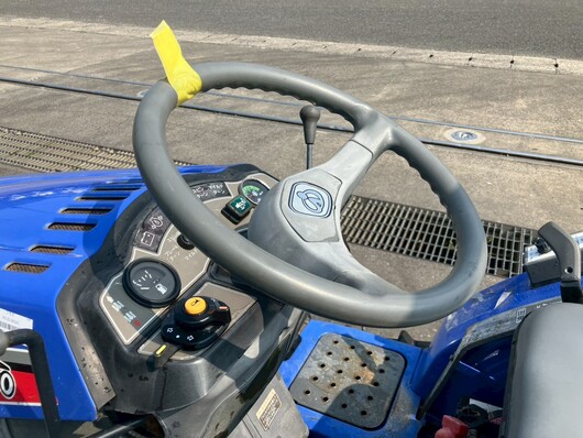ISEKI トラクター TPC183