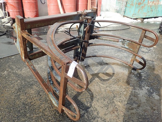 ISEKI トラクター T8010F