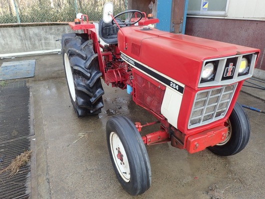 KOMATSU International トラクター INTER284S