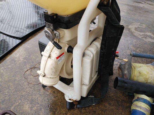 MARUYAMA 背負動力散布機 MD-3020