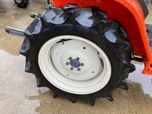 KUBOTA トラクター A195