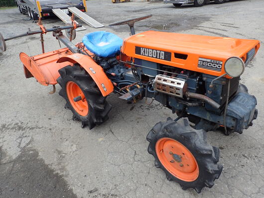 KUBOTA トラクター B6000D