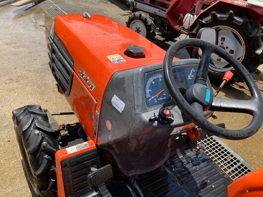 KUBOTA トラクター GB200