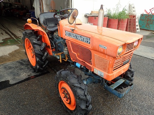 KUBOTA トラクター L1801D