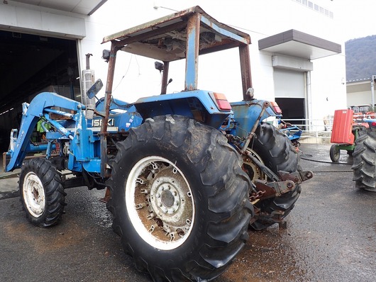 ISEKI トラクター T8010F